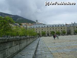 [P05] Împrejurimile Madridului / San Lorenzo de El Escorial - În curtea interioară a Palatului Regal.  » foto by iulianic
 - 
<span class="allrVoted glyphicon glyphicon-heart hidden" id="av407864"></span>
<a class="m-l-10 hidden" id="sv407864" onclick="voting_Foto_DelVot(,407864,2442)" role="button">șterge vot <span class="glyphicon glyphicon-remove"></span></a>
<a id="v9407864" class=" c-red"  onclick="voting_Foto_SetVot(407864)" role="button"><span class="glyphicon glyphicon-heart-empty"></span> <b>LIKE</b> = Votează poza</a> <img class="hidden"  id="f407864W9" src="/imagini/loader.gif" border="0" /><span class="AjErrMes hidden" id="e407864ErM"></span>