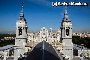 [P24] Catedral de la Almudena, vedere spre Palatul Regal » foto by Muffin2009
 - 
<span class="allrVoted glyphicon glyphicon-heart hidden" id="av486511"></span>
<a class="m-l-10 hidden" id="sv486511" onclick="voting_Foto_DelVot(,486511,2442)" role="button">șterge vot <span class="glyphicon glyphicon-remove"></span></a>
<a id="v9486511" class=" c-red"  onclick="voting_Foto_SetVot(486511)" role="button"><span class="glyphicon glyphicon-heart-empty"></span> <b>LIKE</b> = Votează poza</a> <img class="hidden"  id="f486511W9" src="/imagini/loader.gif" border="0" /><span class="AjErrMes hidden" id="e486511ErM"></span>