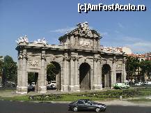 [P19] Puerta de Alcala - Madrid » foto by yuly68
 - 
<span class="allrVoted glyphicon glyphicon-heart hidden" id="av389096"></span>
<a class="m-l-10 hidden" id="sv389096" onclick="voting_Foto_DelVot(,389096,2442)" role="button">șterge vot <span class="glyphicon glyphicon-remove"></span></a>
<a id="v9389096" class=" c-red"  onclick="voting_Foto_SetVot(389096)" role="button"><span class="glyphicon glyphicon-heart-empty"></span> <b>LIKE</b> = Votează poza</a> <img class="hidden"  id="f389096W9" src="/imagini/loader.gif" border="0" /><span class="AjErrMes hidden" id="e389096ErM"></span>