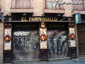 [P23] El Parnasillo -un bar decorat cu portrete de scriitori din epoca de aur.  » foto by mireille
 - 
<span class="allrVoted glyphicon glyphicon-heart hidden" id="av687044"></span>
<a class="m-l-10 hidden" id="sv687044" onclick="voting_Foto_DelVot(,687044,2442)" role="button">șterge vot <span class="glyphicon glyphicon-remove"></span></a>
<a id="v9687044" class=" c-red"  onclick="voting_Foto_SetVot(687044)" role="button"><span class="glyphicon glyphicon-heart-empty"></span> <b>LIKE</b> = Votează poza</a> <img class="hidden"  id="f687044W9" src="/imagini/loader.gif" border="0" /><span class="AjErrMes hidden" id="e687044ErM"></span>