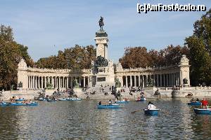 [P16] Parque del Buen Retiro » foto by Locomotiva
 - 
<span class="allrVoted glyphicon glyphicon-heart hidden" id="av574560"></span>
<a class="m-l-10 hidden" id="sv574560" onclick="voting_Foto_DelVot(,574560,2442)" role="button">șterge vot <span class="glyphicon glyphicon-remove"></span></a>
<a id="v9574560" class=" c-red"  onclick="voting_Foto_SetVot(574560)" role="button"><span class="glyphicon glyphicon-heart-empty"></span> <b>LIKE</b> = Votează poza</a> <img class="hidden"  id="f574560W9" src="/imagini/loader.gif" border="0" /><span class="AjErrMes hidden" id="e574560ErM"></span>