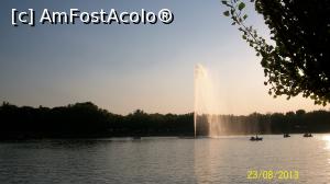 [P05] Casa del Campo: o intindere mare de paduri, alei pe care se alearga sau se merge cu bicicleta, un lac pe care se practica sporturi nautice.  » foto by cristina47*
 - 
<span class="allrVoted glyphicon glyphicon-heart hidden" id="av743315"></span>
<a class="m-l-10 hidden" id="sv743315" onclick="voting_Foto_DelVot(,743315,2442)" role="button">șterge vot <span class="glyphicon glyphicon-remove"></span></a>
<a id="v9743315" class=" c-red"  onclick="voting_Foto_SetVot(743315)" role="button"><span class="glyphicon glyphicon-heart-empty"></span> <b>LIKE</b> = Votează poza</a> <img class="hidden"  id="f743315W9" src="/imagini/loader.gif" border="0" /><span class="AjErrMes hidden" id="e743315ErM"></span>