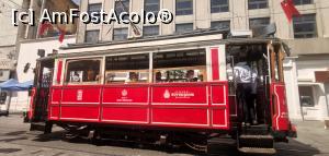 [P07] Tramvaiul Nostalgic, care circulă pe bulevardul pietonal Istiklal, până la Piața Taksim. » foto by Aurici
 - 
<span class="allrVoted glyphicon glyphicon-heart hidden" id="av1253563"></span>
<a class="m-l-10 hidden" id="sv1253563" onclick="voting_Foto_DelVot(,1253563,2468)" role="button">șterge vot <span class="glyphicon glyphicon-remove"></span></a>
<a id="v91253563" class=" c-red"  onclick="voting_Foto_SetVot(1253563)" role="button"><span class="glyphicon glyphicon-heart-empty"></span> <b>LIKE</b> = Votează poza</a> <img class="hidden"  id="f1253563W9" src="/imagini/loader.gif" border="0" /><span class="AjErrMes hidden" id="e1253563ErM"></span>