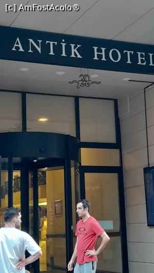 [P01] intrarea in hotel » foto by Yolanda
 - 
<span class="allrVoted glyphicon glyphicon-heart hidden" id="av1496118"></span>
<a class="m-l-10 hidden" id="sv1496118" onclick="voting_Foto_DelVot(,1496118,2497)" role="button">șterge vot <span class="glyphicon glyphicon-remove"></span></a>
<a id="v91496118" class=" c-red"  onclick="voting_Foto_SetVot(1496118)" role="button"><span class="glyphicon glyphicon-heart-empty"></span> <b>LIKE</b> = Votează poza</a> <img class="hidden"  id="f1496118W9" src="/imagini/loader.gif" border="0" /><span class="AjErrMes hidden" id="e1496118ErM"></span>