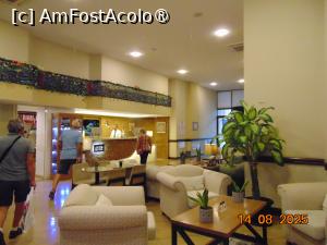 [P25] receptia hotelului » foto by Yolanda
 - 
<span class="allrVoted glyphicon glyphicon-heart hidden" id="av1496142"></span>
<a class="m-l-10 hidden" id="sv1496142" onclick="voting_Foto_DelVot(,1496142,2497)" role="button">șterge vot <span class="glyphicon glyphicon-remove"></span></a>
<a id="v91496142" class=" c-red"  onclick="voting_Foto_SetVot(1496142)" role="button"><span class="glyphicon glyphicon-heart-empty"></span> <b>LIKE</b> = Votează poza</a> <img class="hidden"  id="f1496142W9" src="/imagini/loader.gif" border="0" /><span class="AjErrMes hidden" id="e1496142ErM"></span>