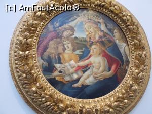 [P18] Tondo-ul lui Botticelli, aflat în Galeriile Uffizi, Florența. Botticelli. A se vedea asemănarea îngerilor cu cei din din tondo-ul de la Gemaldegalerie Berlin. » foto by mihaelavoicu
 - 
<span class="allrVoted glyphicon glyphicon-heart hidden" id="av1166464"></span>
<a class="m-l-10 hidden" id="sv1166464" onclick="voting_Foto_DelVot(,1166464,2504)" role="button">șterge vot <span class="glyphicon glyphicon-remove"></span></a>
<a id="v91166464" class=" c-red"  onclick="voting_Foto_SetVot(1166464)" role="button"><span class="glyphicon glyphicon-heart-empty"></span> <b>LIKE</b> = Votează poza</a> <img class="hidden"  id="f1166464W9" src="/imagini/loader.gif" border="0" /><span class="AjErrMes hidden" id="e1166464ErM"></span>