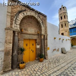 [P30] Sousse, Medina, Zaouia Zakkak, Arhitectura otomană, un pitoresc minaret otoman octogonal, decorat cu plăci smălțuite » foto by mprofeanu
 - 
<span class="allrVoted glyphicon glyphicon-heart hidden" id="av1440775"></span>
<a class="m-l-10 hidden" id="sv1440775" onclick="voting_Foto_DelVot(,1440775,2508)" role="button">șterge vot <span class="glyphicon glyphicon-remove"></span></a>
<a id="v91440775" class=" c-red"  onclick="voting_Foto_SetVot(1440775)" role="button"><span class="glyphicon glyphicon-heart-empty"></span> <b>LIKE</b> = Votează poza</a> <img class="hidden"  id="f1440775W9" src="/imagini/loader.gif" border="0" /><span class="AjErrMes hidden" id="e1440775ErM"></span>