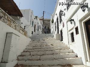 P30 [SEP-2014] Apeiranthos: Urcam treptele spre 'satul din marmura'