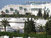 [P02] ,,Vecinul' nostru era hotelul Elhana, un hotel cel puţin interesant, construit în manieră arabă. » foto by bose
 - 
<span class="allrVoted glyphicon glyphicon-heart hidden" id="av215706"></span>
<a class="m-l-10 hidden" id="sv215706" onclick="voting_Foto_DelVot(,215706,2617)" role="button">șterge vot <span class="glyphicon glyphicon-remove"></span></a>
<a id="v9215706" class=" c-red"  onclick="voting_Foto_SetVot(215706)" role="button"><span class="glyphicon glyphicon-heart-empty"></span> <b>LIKE</b> = Votează poza</a> <img class="hidden"  id="f215706W9" src="/imagini/loader.gif" border="0" /><span class="AjErrMes hidden" id="e215706ErM"></span>