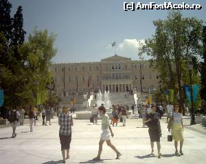 [P10] Excursie optionala din Paralia Katerini: Atena - Palatul Parlamentului, Piata Syntagma, august 2004 » foto by zuftim
 - 
<span class="allrVoted glyphicon glyphicon-heart hidden" id="av549080"></span>
<a class="m-l-10 hidden" id="sv549080" onclick="voting_Foto_DelVot(,549080,2696)" role="button">șterge vot <span class="glyphicon glyphicon-remove"></span></a>
<a id="v9549080" class=" c-red"  onclick="voting_Foto_SetVot(549080)" role="button"><span class="glyphicon glyphicon-heart-empty"></span> <b>LIKE</b> = Votează poza</a> <img class="hidden"  id="f549080W9" src="/imagini/loader.gif" border="0" /><span class="AjErrMes hidden" id="e549080ErM"></span>