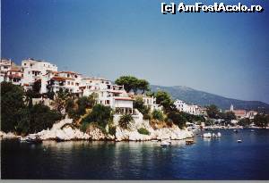 [P19] Skiathos, august 2004: excursie optionala din Paralia Katerini (poza nedigitala scanata)  » foto by zuftim
 - 
<span class="allrVoted glyphicon glyphicon-heart hidden" id="av549089"></span>
<a class="m-l-10 hidden" id="sv549089" onclick="voting_Foto_DelVot(,549089,2696)" role="button">șterge vot <span class="glyphicon glyphicon-remove"></span></a>
<a id="v9549089" class=" c-red"  onclick="voting_Foto_SetVot(549089)" role="button"><span class="glyphicon glyphicon-heart-empty"></span> <b>LIKE</b> = Votează poza</a> <img class="hidden"  id="f549089W9" src="/imagini/loader.gif" border="0" /><span class="AjErrMes hidden" id="e549089ErM"></span>