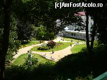 [P02] Cehia, Karlovy Vary - parcul central, in fundal se vede prima Colonada si cea mai celebra » foto by magdalena
 - 
<span class="allrVoted glyphicon glyphicon-heart hidden" id="av121984"></span>
<a class="m-l-10 hidden" id="sv121984" onclick="voting_Foto_DelVot(,121984,2782)" role="button">șterge vot <span class="glyphicon glyphicon-remove"></span></a>
<a id="v9121984" class=" c-red"  onclick="voting_Foto_SetVot(121984)" role="button"><span class="glyphicon glyphicon-heart-empty"></span> <b>LIKE</b> = Votează poza</a> <img class="hidden"  id="f121984W9" src="/imagini/loader.gif" border="0" /><span class="AjErrMes hidden" id="e121984ErM"></span>