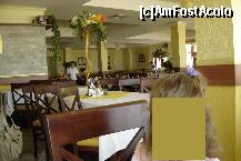 [P15] Hotel Modern Mamaia - sala restaurantului, vazuta spre intrare. » foto by creivean
 - 
<span class="allrVoted glyphicon glyphicon-heart hidden" id="av136326"></span>
<a class="m-l-10 hidden" id="sv136326" onclick="voting_Foto_DelVot(,136326,2817)" role="button">șterge vot <span class="glyphicon glyphicon-remove"></span></a>
<a id="v9136326" class=" c-red"  onclick="voting_Foto_SetVot(136326)" role="button"><span class="glyphicon glyphicon-heart-empty"></span> <b>LIKE</b> = Votează poza</a> <img class="hidden"  id="f136326W9" src="/imagini/loader.gif" border="0" /><span class="AjErrMes hidden" id="e136326ErM"></span>