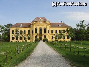 [P02] Kaiserliches Jagdschloss Eckartsau - o bomboan de castel » foto by andi1972
 - 
<span class="allrVoted glyphicon glyphicon-heart hidden" id="av510050"></span>
<a class="m-l-10 hidden" id="sv510050" onclick="voting_Foto_DelVot(,510050,2854)" role="button">șterge vot <span class="glyphicon glyphicon-remove"></span></a>
<a id="v9510050" class=" c-red"  onclick="voting_Foto_SetVot(510050)" role="button"><span class="glyphicon glyphicon-heart-empty"></span> <b>LIKE</b> = Votează poza</a> <img class="hidden"  id="f510050W9" src="/imagini/loader.gif" border="0" /><span class="AjErrMes hidden" id="e510050ErM"></span>
