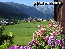 [P29] Asta vedeam din camera unde am fost cazat in Gosau - muntii Gosaukamm si o parte din sat.  » foto by BOGDAN DSN
 - 
<span class="allrVoted glyphicon glyphicon-heart hidden" id="av399248"></span>
<a class="m-l-10 hidden" id="sv399248" onclick="voting_Foto_DelVot(,399248,2854)" role="button">șterge vot <span class="glyphicon glyphicon-remove"></span></a>
<a id="v9399248" class=" c-red"  onclick="voting_Foto_SetVot(399248)" role="button"><span class="glyphicon glyphicon-heart-empty"></span> <b>LIKE</b> = Votează poza</a> <img class="hidden"  id="f399248W9" src="/imagini/loader.gif" border="0" /><span class="AjErrMes hidden" id="e399248ErM"></span>