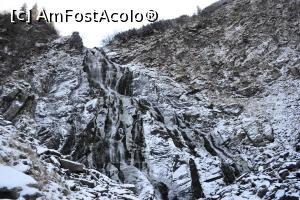 [P15] Cascada Bâlea parțial înghețată » foto by AZE
 - 
<span class="allrVoted glyphicon glyphicon-heart hidden" id="av1033169"></span>
<a class="m-l-10 hidden" id="sv1033169" onclick="voting_Foto_DelVot(,1033169,2855)" role="button">șterge vot <span class="glyphicon glyphicon-remove"></span></a>
<a id="v91033169" class=" c-red"  onclick="voting_Foto_SetVot(1033169)" role="button"><span class="glyphicon glyphicon-heart-empty"></span> <b>LIKE</b> = Votează poza</a> <img class="hidden"  id="f1033169W9" src="/imagini/loader.gif" border="0" /><span class="AjErrMes hidden" id="e1033169ErM"></span>