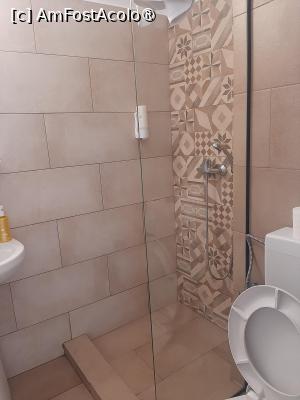 [P08] Cabina de dus, fără usita sau perdea » foto by roxxie
 - 
<span class="allrVoted glyphicon glyphicon-heart hidden" id="av1502550"></span>
<a class="m-l-10 hidden" id="sv1502550" onclick="voting_Foto_DelVot(,1502550,2863)" role="button">șterge vot <span class="glyphicon glyphicon-remove"></span></a>
<a id="v91502550" class=" c-red"  onclick="voting_Foto_SetVot(1502550)" role="button"><span class="glyphicon glyphicon-heart-empty"></span> <b>LIKE</b> = Votează poza</a> <img class="hidden"  id="f1502550W9" src="/imagini/loader.gif" border="0" /><span class="AjErrMes hidden" id="e1502550ErM"></span>