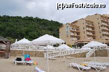 [P21] Hotel Royal Bay - plaja și hotelul » foto by nicole33
 - 
<span class="allrVoted glyphicon glyphicon-heart hidden" id="av307002"></span>
<a class="m-l-10 hidden" id="sv307002" onclick="voting_Foto_DelVot(,307002,3028)" role="button">șterge vot <span class="glyphicon glyphicon-remove"></span></a>
<a id="v9307002" class=" c-red"  onclick="voting_Foto_SetVot(307002)" role="button"><span class="glyphicon glyphicon-heart-empty"></span> <b>LIKE</b> = Votează poza</a> <img class="hidden"  id="f307002W9" src="/imagini/loader.gif" border="0" /><span class="AjErrMes hidden" id="e307002ErM"></span>