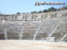 [P31] Bodrum - teatrul antic. » foto by presario
 - 
<span class="allrVoted glyphicon glyphicon-heart hidden" id="av89470"></span>
<a class="m-l-10 hidden" id="sv89470" onclick="voting_Foto_DelVot(,89470,3030)" role="button">șterge vot <span class="glyphicon glyphicon-remove"></span></a>
<a id="v989470" class=" c-red"  onclick="voting_Foto_SetVot(89470)" role="button"><span class="glyphicon glyphicon-heart-empty"></span> <b>LIKE</b> = Votează poza</a> <img class="hidden"  id="f89470W9" src="/imagini/loader.gif" border="0" /><span class="AjErrMes hidden" id="e89470ErM"></span>