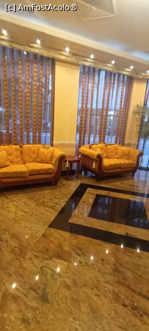 [P02] Lobby destul de ok » foto by Iulia Roxana
 - 
<span class="allrVoted glyphicon glyphicon-heart hidden" id="av1504734"></span>
<a class="m-l-10 hidden" id="sv1504734" onclick="voting_Foto_DelVot(,1504734,3073)" role="button">șterge vot <span class="glyphicon glyphicon-remove"></span></a>
<a id="v91504734" class=" c-red"  onclick="voting_Foto_SetVot(1504734)" role="button"><span class="glyphicon glyphicon-heart-empty"></span> <b>LIKE</b> = Votează poza</a> <img class="hidden"  id="f1504734W9" src="/imagini/loader.gif" border="0" /><span class="AjErrMes hidden" id="e1504734ErM"></span>