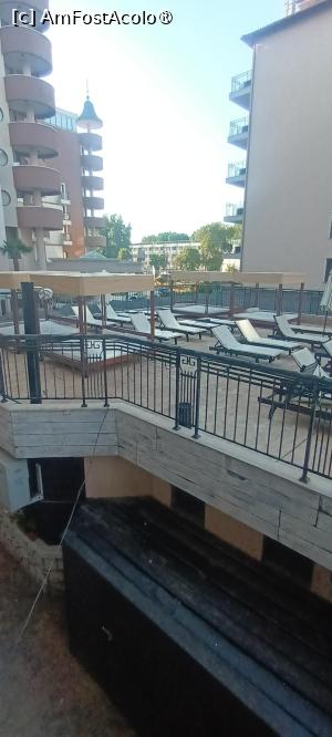 [P04] Vedere din nu balconul camerei » foto by Iulia Roxana
 - 
<span class="allrVoted glyphicon glyphicon-heart hidden" id="av1504736"></span>
<a class="m-l-10 hidden" id="sv1504736" onclick="voting_Foto_DelVot(,1504736,3073)" role="button">șterge vot <span class="glyphicon glyphicon-remove"></span></a>
<a id="v91504736" class=" c-red"  onclick="voting_Foto_SetVot(1504736)" role="button"><span class="glyphicon glyphicon-heart-empty"></span> <b>LIKE</b> = Votează poza</a> <img class="hidden"  id="f1504736W9" src="/imagini/loader.gif" border="0" /><span class="AjErrMes hidden" id="e1504736ErM"></span>