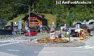 [P10] Casă cu mușcate la ferestre. Regiunea Salzkammergut, Austria Superioară.  » foto by traian.leuca †
 - 
<span class="allrVoted glyphicon glyphicon-heart hidden" id="av612993"></span>
<a class="m-l-10 hidden" id="sv612993" onclick="voting_Foto_DelVot(,612993,3095)" role="button">șterge vot <span class="glyphicon glyphicon-remove"></span></a>
<a id="v9612993" class=" c-red"  onclick="voting_Foto_SetVot(612993)" role="button"><span class="glyphicon glyphicon-heart-empty"></span> <b>LIKE</b> = Votează poza</a> <img class="hidden"  id="f612993W9" src="/imagini/loader.gif" border="0" /><span class="AjErrMes hidden" id="e612993ErM"></span>