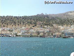 P10 [JUL-2013] Suntem in Kos. Da’ acum ce mai facem? Imagine superba a oraselului port Mandraki, capitala insulei. Arata superb vazut din larg :)