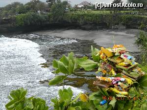 [P07] ofrande aduse oceanului indian, la tanah lot » foto by andreea72
 - 
<span class="allrVoted glyphicon glyphicon-heart hidden" id="av504686"></span>
<a class="m-l-10 hidden" id="sv504686" onclick="voting_Foto_DelVot(,504686,3149)" role="button">șterge vot <span class="glyphicon glyphicon-remove"></span></a>
<a id="v9504686" class=" c-red"  onclick="voting_Foto_SetVot(504686)" role="button"><span class="glyphicon glyphicon-heart-empty"></span> <b>LIKE</b> = Votează poza</a> <img class="hidden"  id="f504686W9" src="/imagini/loader.gif" border="0" /><span class="AjErrMes hidden" id="e504686ErM"></span>