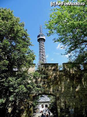 [P40] Turnul Petrin, un Tour Eiffel în miniatură.  » foto by ariciu
 - 
<span class="allrVoted glyphicon glyphicon-heart hidden" id="av427413"></span>
<a class="m-l-10 hidden" id="sv427413" onclick="voting_Foto_DelVot(,427413,3167)" role="button">șterge vot <span class="glyphicon glyphicon-remove"></span></a>
<a id="v9427413" class=" c-red"  onclick="voting_Foto_SetVot(427413)" role="button"><span class="glyphicon glyphicon-heart-empty"></span> <b>LIKE</b> = Votează poza</a> <img class="hidden"  id="f427413W9" src="/imagini/loader.gif" border="0" /><span class="AjErrMes hidden" id="e427413ErM"></span>