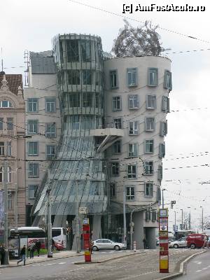 [P03] Praha - The Dancing house (Fred&Ginger)  » foto by nosferatoo
 - 
<span class="allrVoted glyphicon glyphicon-heart hidden" id="av496708"></span>
<a class="m-l-10 hidden" id="sv496708" onclick="voting_Foto_DelVot(,496708,3167)" role="button">șterge vot <span class="glyphicon glyphicon-remove"></span></a>
<a id="v9496708" class=" c-red"  onclick="voting_Foto_SetVot(496708)" role="button"><span class="glyphicon glyphicon-heart-empty"></span> <b>LIKE</b> = Votează poza</a> <img class="hidden"  id="f496708W9" src="/imagini/loader.gif" border="0" /><span class="AjErrMes hidden" id="e496708ErM"></span>