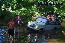 [P11] Unul din jeep-urile care au participat la aceasta excursie. » foto by elena_iasi
 - 
<span class="allrVoted glyphicon glyphicon-heart hidden" id="av277672"></span>
<a class="m-l-10 hidden" id="sv277672" onclick="voting_Foto_DelVot(,277672,3186)" role="button">șterge vot <span class="glyphicon glyphicon-remove"></span></a>
<a id="v9277672" class=" c-red"  onclick="voting_Foto_SetVot(277672)" role="button"><span class="glyphicon glyphicon-heart-empty"></span> <b>LIKE</b> = Votează poza</a> <img class="hidden"  id="f277672W9" src="/imagini/loader.gif" border="0" /><span class="AjErrMes hidden" id="e277672ErM"></span>