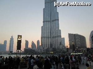 [P18] In asteptarea fintinilor dansatoare de linga Burj Khalifa » foto by feliciarosca
 - 
<span class="allrVoted glyphicon glyphicon-heart hidden" id="av430013"></span>
<a class="m-l-10 hidden" id="sv430013" onclick="voting_Foto_DelVot(,430013,3199)" role="button">șterge vot <span class="glyphicon glyphicon-remove"></span></a>
<a id="v9430013" class=" c-red"  onclick="voting_Foto_SetVot(430013)" role="button"><span class="glyphicon glyphicon-heart-empty"></span> <b>LIKE</b> = Votează poza</a> <img class="hidden"  id="f430013W9" src="/imagini/loader.gif" border="0" /><span class="AjErrMes hidden" id="e430013ErM"></span>