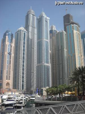 [P02] ZgarieNorii din Dubai Marina - zona in care ne-am ratacit » foto by cryss27
 - 
<span class="allrVoted glyphicon glyphicon-heart hidden" id="av408961"></span>
<a class="m-l-10 hidden" id="sv408961" onclick="voting_Foto_DelVot(,408961,3199)" role="button">șterge vot <span class="glyphicon glyphicon-remove"></span></a>
<a id="v9408961" class=" c-red"  onclick="voting_Foto_SetVot(408961)" role="button"><span class="glyphicon glyphicon-heart-empty"></span> <b>LIKE</b> = Votează poza</a> <img class="hidden"  id="f408961W9" src="/imagini/loader.gif" border="0" /><span class="AjErrMes hidden" id="e408961ErM"></span>