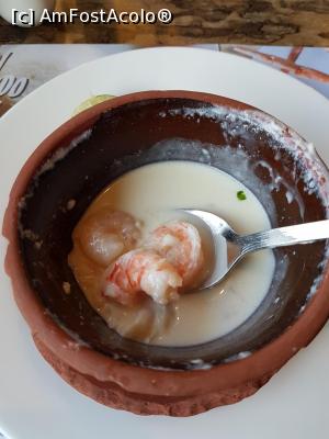 [P10] Cea mai buna supa de fructe de mare mancata vreodata, la restaurantul IBN Hamido, din Al Barsha, chiar langa hotel. Costa 6 euro si este delicioasa.  » foto by danaswiss
 - 
<span class="allrVoted glyphicon glyphicon-heart hidden" id="av1159193"></span>
<a class="m-l-10 hidden" id="sv1159193" onclick="voting_Foto_DelVot(,1159193,3199)" role="button">șterge vot <span class="glyphicon glyphicon-remove"></span></a>
<a id="v91159193" class=" c-red"  onclick="voting_Foto_SetVot(1159193)" role="button"><span class="glyphicon glyphicon-heart-empty"></span> <b>LIKE</b> = Votează poza</a> <img class="hidden"  id="f1159193W9" src="/imagini/loader.gif" border="0" /><span class="AjErrMes hidden" id="e1159193ErM"></span>