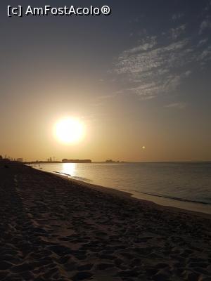 [P11] Plaja publica Saadiyat din Abu Dhabi, la apus de soare.  » foto by danaswiss
 - 
<span class="allrVoted glyphicon glyphicon-heart hidden" id="av1159194"></span>
<a class="m-l-10 hidden" id="sv1159194" onclick="voting_Foto_DelVot(,1159194,3199)" role="button">șterge vot <span class="glyphicon glyphicon-remove"></span></a>
<a id="v91159194" class=" c-red"  onclick="voting_Foto_SetVot(1159194)" role="button"><span class="glyphicon glyphicon-heart-empty"></span> <b>LIKE</b> = Votează poza</a> <img class="hidden"  id="f1159194W9" src="/imagini/loader.gif" border="0" /><span class="AjErrMes hidden" id="e1159194ErM"></span>