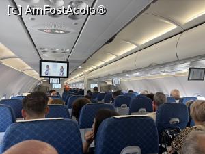 [P09] Zborul București-Dubai,interior avion » foto by AZE
 - 
<span class="allrVoted glyphicon glyphicon-heart hidden" id="av1475641"></span>
<a class="m-l-10 hidden" id="sv1475641" onclick="voting_Foto_DelVot(,1475641,3199)" role="button">șterge vot <span class="glyphicon glyphicon-remove"></span></a>
<a id="v91475641" class=" c-red"  onclick="voting_Foto_SetVot(1475641)" role="button"><span class="glyphicon glyphicon-heart-empty"></span> <b>LIKE</b> = Votează poza</a> <img class="hidden"  id="f1475641W9" src="/imagini/loader.gif" border="0" /><span class="AjErrMes hidden" id="e1475641ErM"></span>