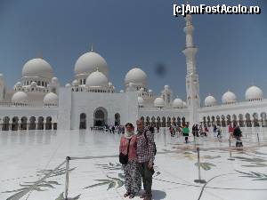 [P06] Abu Dhabi, Moscheea Seic Zayed, la iesire » foto by mprofeanu
 - 
<span class="allrVoted glyphicon glyphicon-heart hidden" id="av651759"></span>
<a class="m-l-10 hidden" id="sv651759" onclick="voting_Foto_DelVot(,651759,3202)" role="button">șterge vot <span class="glyphicon glyphicon-remove"></span></a>
<a id="v9651759" class=" c-red"  onclick="voting_Foto_SetVot(651759)" role="button"><span class="glyphicon glyphicon-heart-empty"></span> <b>LIKE</b> = Votează poza</a> <img class="hidden"  id="f651759W9" src="/imagini/loader.gif" border="0" /><span class="AjErrMes hidden" id="e651759ErM"></span>