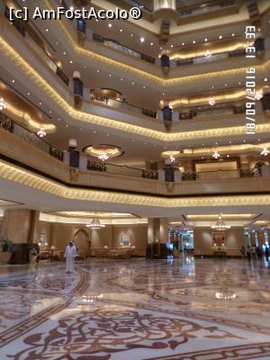 P09 [SEP-2016] Emirates Palace - bogăție în lumea arabă
