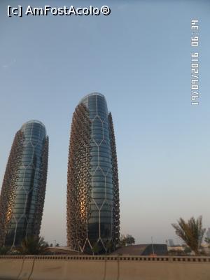 [P99] Clădiri cu arhitectură inedită în Abu Dhabi » foto by Alina53
 - 
<span class="allrVoted glyphicon glyphicon-heart hidden" id="av805596"></span>
<a class="m-l-10 hidden" id="sv805596" onclick="voting_Foto_DelVot(,805596,3202)" role="button">șterge vot <span class="glyphicon glyphicon-remove"></span></a>
<a id="v9805596" class=" c-red"  onclick="voting_Foto_SetVot(805596)" role="button"><span class="glyphicon glyphicon-heart-empty"></span> <b>LIKE</b> = Votează poza</a> <img class="hidden"  id="f805596W9" src="/imagini/loader.gif" border="0" /><span class="AjErrMes hidden" id="e805596ErM"></span>