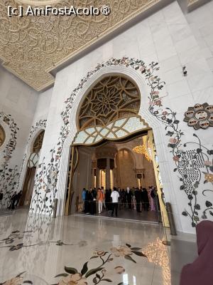 [P25] Moscheea Sheik Zayed Abu Dhabi » foto by AZE
 - 
<span class="allrVoted glyphicon glyphicon-heart hidden" id="av1488115"></span>
<a class="m-l-10 hidden" id="sv1488115" onclick="voting_Foto_DelVot(,1488115,3202)" role="button">șterge vot <span class="glyphicon glyphicon-remove"></span></a>
<a id="v91488115" class=" c-red"  onclick="voting_Foto_SetVot(1488115)" role="button"><span class="glyphicon glyphicon-heart-empty"></span> <b>LIKE</b> = Votează poza</a> <img class="hidden"  id="f1488115W9" src="/imagini/loader.gif" border="0" /><span class="AjErrMes hidden" id="e1488115ErM"></span>