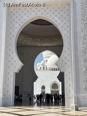 [P05] Moscheea Sheik Zayed Abu Dhabi » foto by AZE
 - 
<span class="allrVoted glyphicon glyphicon-heart hidden" id="av1488095"></span>
<a class="m-l-10 hidden" id="sv1488095" onclick="voting_Foto_DelVot(,1488095,3202)" role="button">șterge vot <span class="glyphicon glyphicon-remove"></span></a>
<a id="v91488095" class=" c-red"  onclick="voting_Foto_SetVot(1488095)" role="button"><span class="glyphicon glyphicon-heart-empty"></span> <b>LIKE</b> = Votează poza</a> <img class="hidden"  id="f1488095W9" src="/imagini/loader.gif" border="0" /><span class="AjErrMes hidden" id="e1488095ErM"></span>