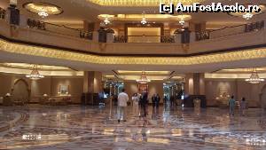 [P02] interior Emirates Palace » foto by samantha
 - 
<span class="allrVoted glyphicon glyphicon-heart hidden" id="av528621"></span>
<a class="m-l-10 hidden" id="sv528621" onclick="voting_Foto_DelVot(,528621,3202)" role="button">șterge vot <span class="glyphicon glyphicon-remove"></span></a>
<a id="v9528621" class=" c-red"  onclick="voting_Foto_SetVot(528621)" role="button"><span class="glyphicon glyphicon-heart-empty"></span> <b>LIKE</b> = Votează poza</a> <img class="hidden"  id="f528621W9" src="/imagini/loader.gif" border="0" /><span class="AjErrMes hidden" id="e528621ErM"></span>