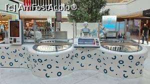 [P48] La pas prin Abu Dhabi - roboti care servesc cafea,la Marina Mall Abu Dhabi » foto by elenaadina
 - 
<span class="allrVoted glyphicon glyphicon-heart hidden" id="av1548318"></span>
<a class="m-l-10 hidden" id="sv1548318" onclick="voting_Foto_DelVot(,1548318,3202)" role="button">șterge vot <span class="glyphicon glyphicon-remove"></span></a>
<a id="v91548318" class=" c-red"  onclick="voting_Foto_SetVot(1548318)" role="button"><span class="glyphicon glyphicon-heart-empty"></span> <b>LIKE</b> = Votează poza</a> <img class="hidden"  id="f1548318W9" src="/imagini/loader.gif" border="0" /><span class="AjErrMes hidden" id="e1548318ErM"></span>