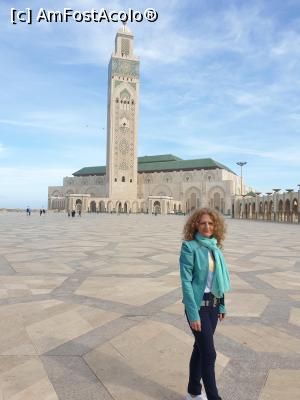 [P05] Minaretul moscheii are 210 metri, fiind cel mai inalt din lume (dupa cum a spus ghidul moscheii, insa din alte surse, se pare ca ar fi al doilea, dupa moscheea Djamaa El Djazair din Algeria, inaugurata in anul 2019, al carei minaret ar avea 265 m), iar in varf se afla o lumina laser, a carei raza luminoasa ajunge pana la 30 de km si care bate catre Mecca. » foto by geani anto
 - 
<span class="allrVoted glyphicon glyphicon-heart hidden" id="av1299333"></span>
<a class="m-l-10 hidden" id="sv1299333" onclick="voting_Foto_DelVot(,1299333,3221)" role="button">șterge vot <span class="glyphicon glyphicon-remove"></span></a>
<a id="v91299333" class=" c-red"  onclick="voting_Foto_SetVot(1299333)" role="button"><span class="glyphicon glyphicon-heart-empty"></span> <b>LIKE</b> = Votează poza</a> <img class="hidden"  id="f1299333W9" src="/imagini/loader.gif" border="0" /><span class="AjErrMes hidden" id="e1299333ErM"></span>
