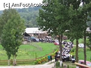 [P28] Participanți la ceremonialul funerar - Ferești, Maramureș.  » foto by tata123 🔱
 - 
<span class="allrVoted glyphicon glyphicon-heart hidden" id="av712227"></span>
<a class="m-l-10 hidden" id="sv712227" onclick="voting_Foto_DelVot(,712227,3234)" role="button">șterge vot <span class="glyphicon glyphicon-remove"></span></a>
<a id="v9712227" class=" c-red"  onclick="voting_Foto_SetVot(712227)" role="button"><span class="glyphicon glyphicon-heart-empty"></span> <b>LIKE</b> = Votează poza</a> <img class="hidden"  id="f712227W9" src="/imagini/loader.gif" border="0" /><span class="AjErrMes hidden" id="e712227ErM"></span>