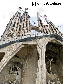 [P08] Sagrada Familia » foto by C05T1N
 - 
<span class="allrVoted glyphicon glyphicon-heart hidden" id="av75243"></span>
<a class="m-l-10 hidden" id="sv75243" onclick="voting_Foto_DelVot(,75243,3356)" role="button">șterge vot <span class="glyphicon glyphicon-remove"></span></a>
<a id="v975243" class=" c-red"  onclick="voting_Foto_SetVot(75243)" role="button"><span class="glyphicon glyphicon-heart-empty"></span> <b>LIKE</b> = Votează poza</a> <img class="hidden"  id="f75243W9" src="/imagini/loader.gif" border="0" /><span class="AjErrMes hidden" id="e75243ErM"></span>