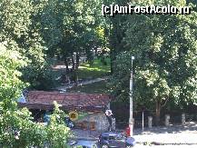 [P17] parcul Ghica din Sinaia văzut de la etajul 4 al hotelului Cerbul; dacă priviți cu atenție, în spatele chioșcului de la intrare, de la stânga spre dreapta, se vede cablul de la tiroliană » foto by vanda
 - 
<span class="allrVoted glyphicon glyphicon-heart hidden" id="av364992"></span>
<a class="m-l-10 hidden" id="sv364992" onclick="voting_Foto_DelVot(,364992,3372)" role="button">șterge vot <span class="glyphicon glyphicon-remove"></span></a>
<a id="v9364992" class=" c-red"  onclick="voting_Foto_SetVot(364992)" role="button"><span class="glyphicon glyphicon-heart-empty"></span> <b>LIKE</b> = Votează poza</a> <img class="hidden"  id="f364992W9" src="/imagini/loader.gif" border="0" /><span class="AjErrMes hidden" id="e364992ErM"></span>