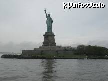 P07 [MAY-2011] Statuia Libertatii vazuta de pe water-taxi