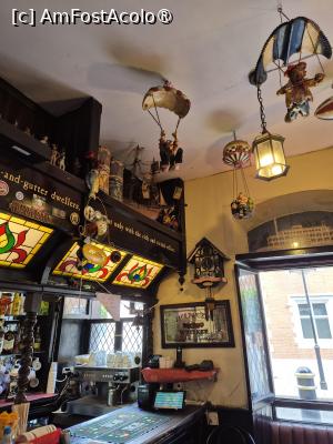 [P15] Gibraltar - interior pub » foto by ANILU
 - 
<span class="allrVoted glyphicon glyphicon-heart hidden" id="av1487140"></span>
<a class="m-l-10 hidden" id="sv1487140" onclick="voting_Foto_DelVot(,1487140,3397)" role="button">șterge vot <span class="glyphicon glyphicon-remove"></span></a>
<a id="v91487140" class=" c-red"  onclick="voting_Foto_SetVot(1487140)" role="button"><span class="glyphicon glyphicon-heart-empty"></span> <b>LIKE</b> = Votează poza</a> <img class="hidden"  id="f1487140W9" src="/imagini/loader.gif" border="0" /><span class="AjErrMes hidden" id="e1487140ErM"></span>