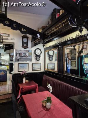 [P16] Gibraltar - interior pub » foto by ANILU
 - 
<span class="allrVoted glyphicon glyphicon-heart hidden" id="av1487141"></span>
<a class="m-l-10 hidden" id="sv1487141" onclick="voting_Foto_DelVot(,1487141,3397)" role="button">șterge vot <span class="glyphicon glyphicon-remove"></span></a>
<a id="v91487141" class=" c-red"  onclick="voting_Foto_SetVot(1487141)" role="button"><span class="glyphicon glyphicon-heart-empty"></span> <b>LIKE</b> = Votează poza</a> <img class="hidden"  id="f1487141W9" src="/imagini/loader.gif" border="0" /><span class="AjErrMes hidden" id="e1487141ErM"></span>